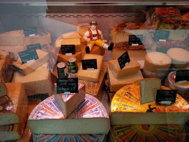 The Naschmarkt in Vienna / Austria Food & Farmers' Markets